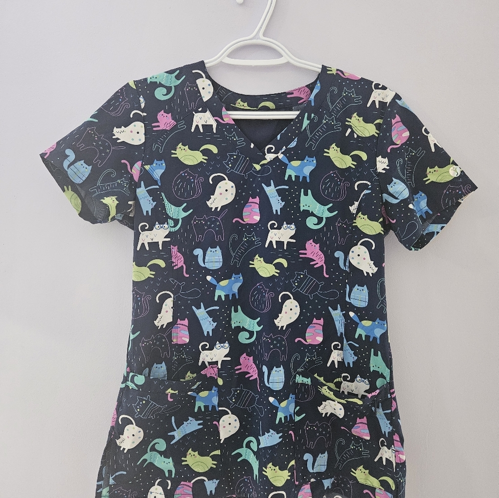 scrub top, size small. Scrublethics brand.